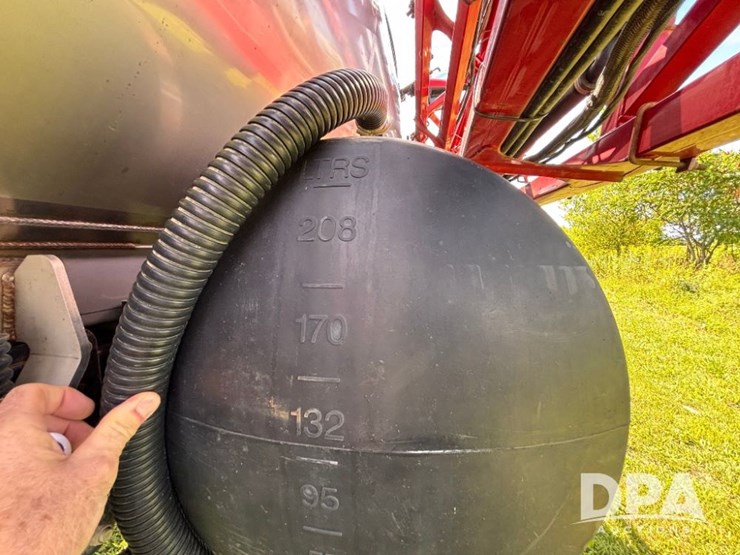 2019-case-ih-patriot-4440-image-72