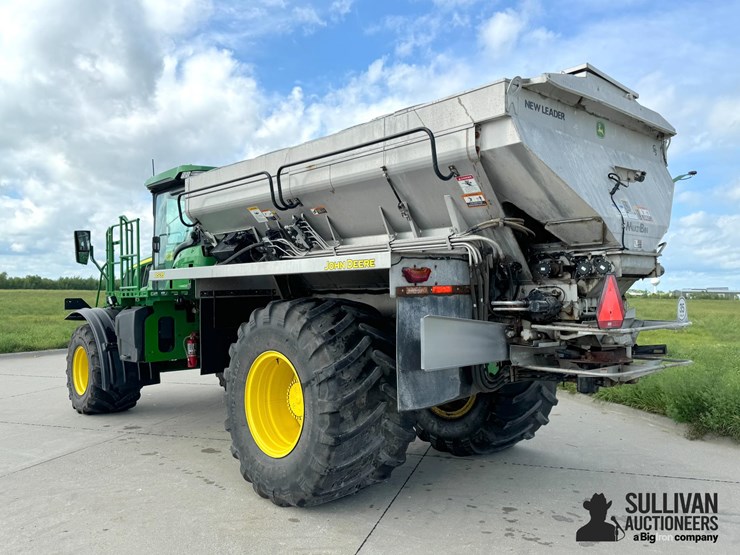 2022-john-deere-800r-image-7