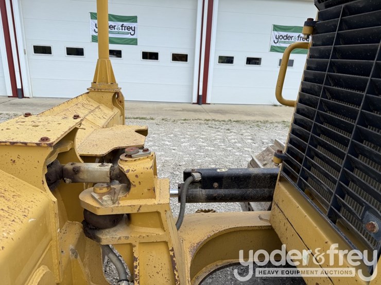 2015-caterpillar-d6n-xl-image-23