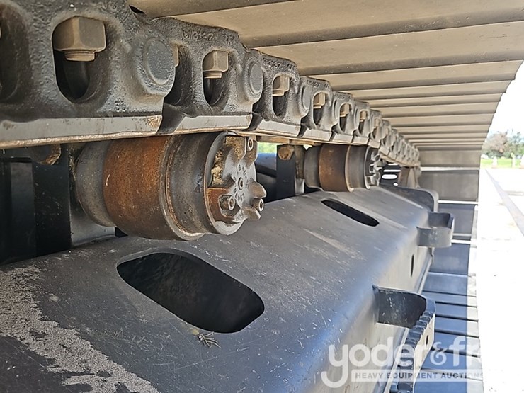 2022-caterpillar-320-image-10