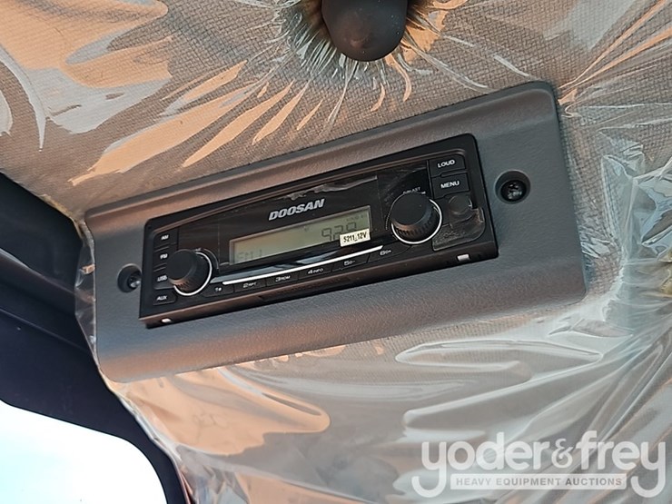2022-doosan-dx85r-3-image-37
