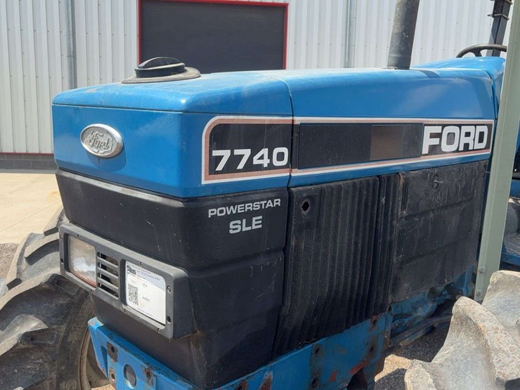 ford-7740-image-12
