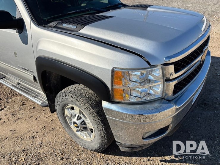 2011-chevrolet-silverado-2500hd-lt-image-44