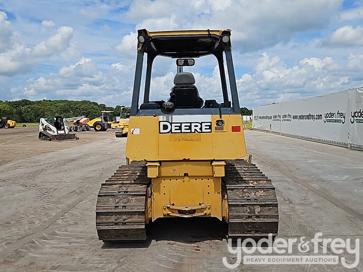 2016-deere-450j-image-24