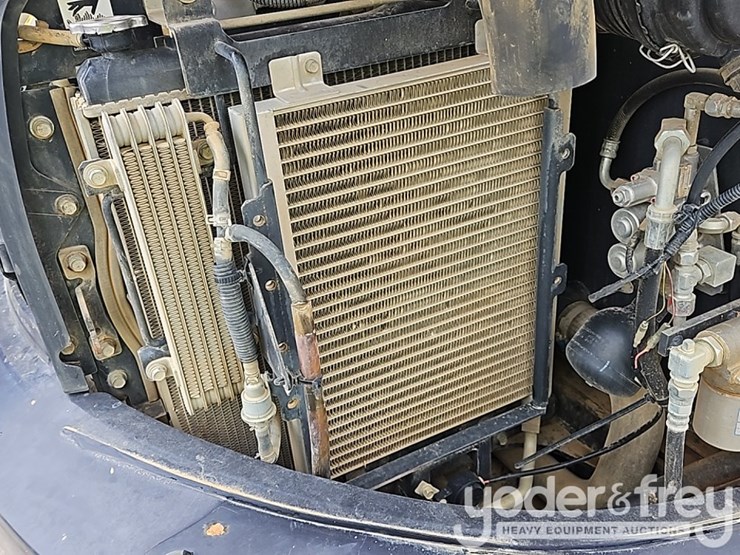 2019-kubota-kx040-4-image-32