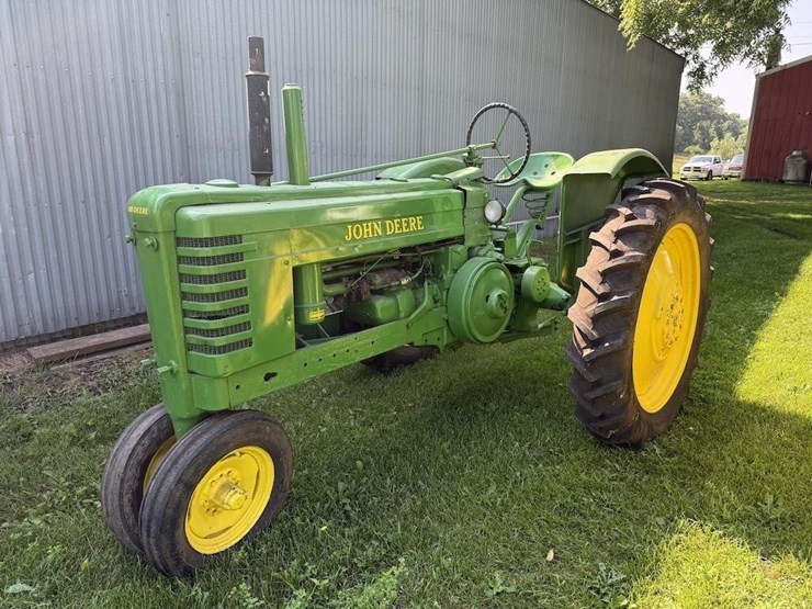 john-deere-b-image-1
