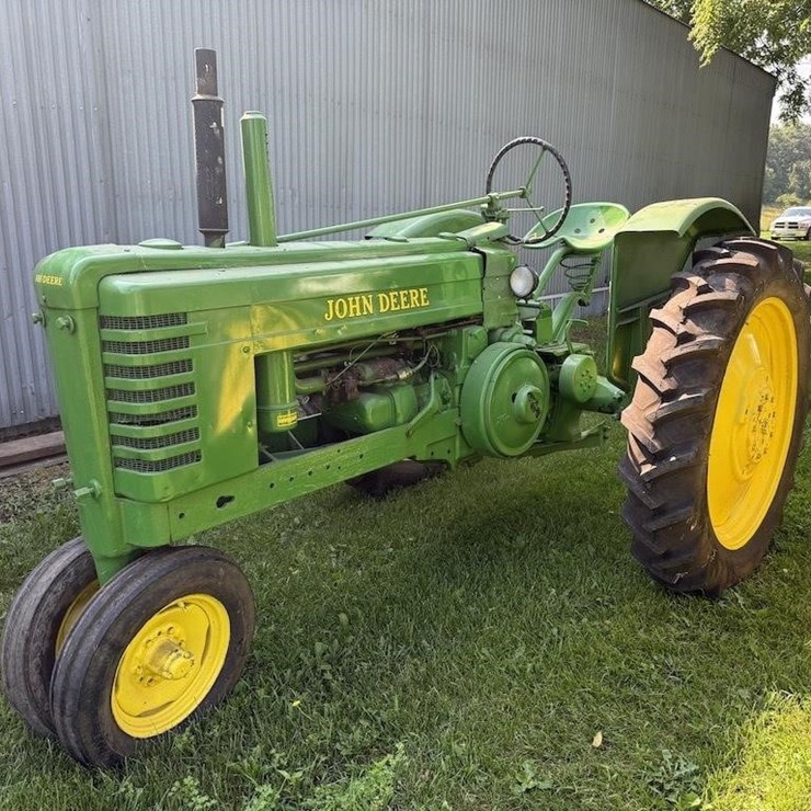 JOHN DEERE B