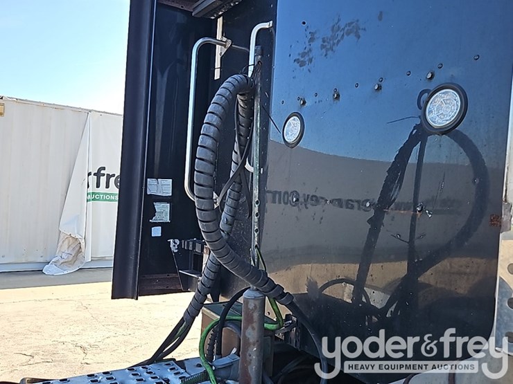 2007-kenworth-t600-image-26