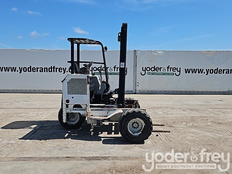2004-moffett-m5500-image-6