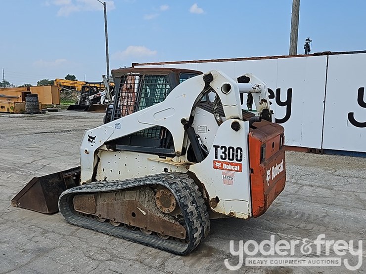 2009-bobcat-t300-image-4