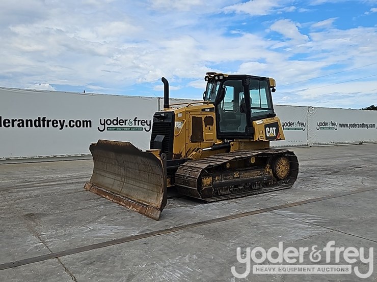 2016-caterpillar-d6k2-lgp-image-2