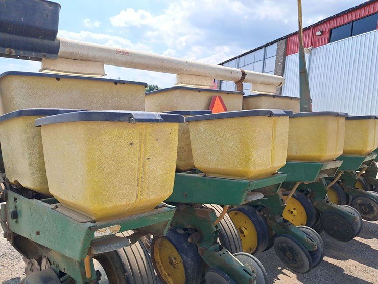 john-deere-7000-image-6