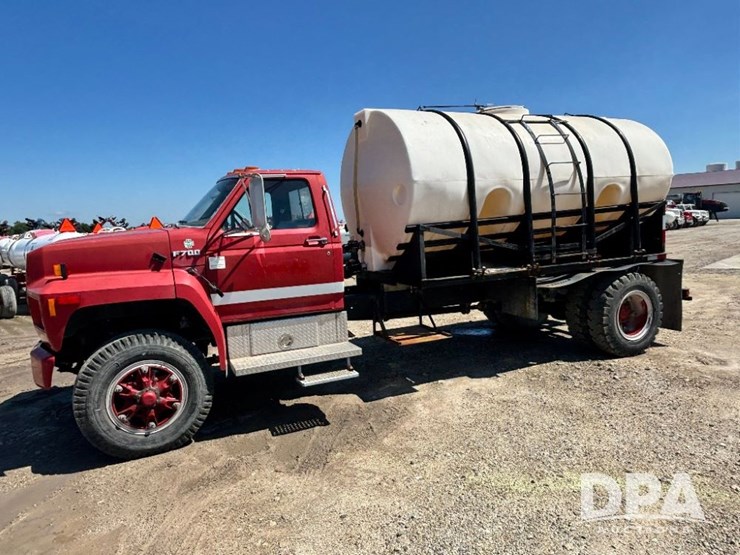 1992-ford-f700-image-15