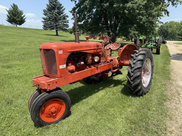 allis-chalmers-wd-tractor-image-1