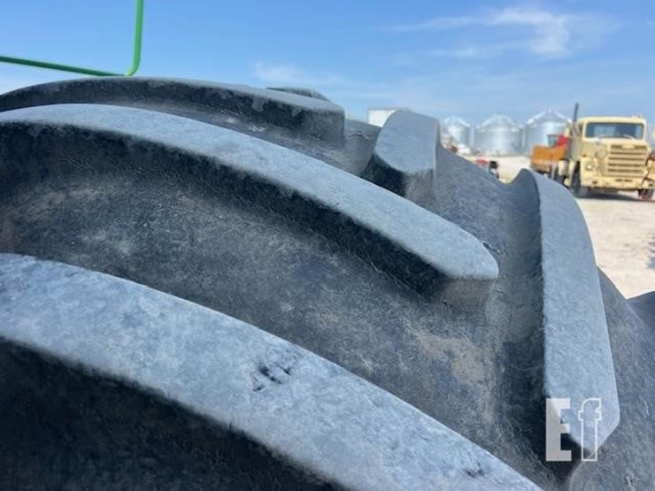 2014-john-deere-s670-image-32