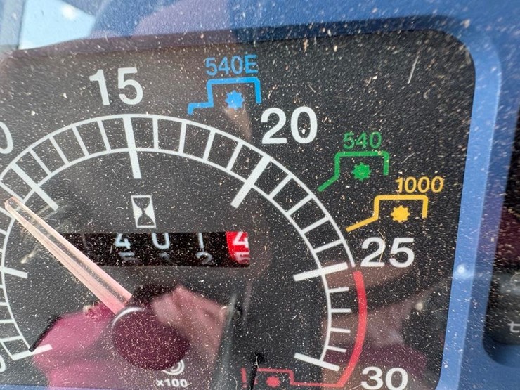 2006-new-holland-td95d-image-25