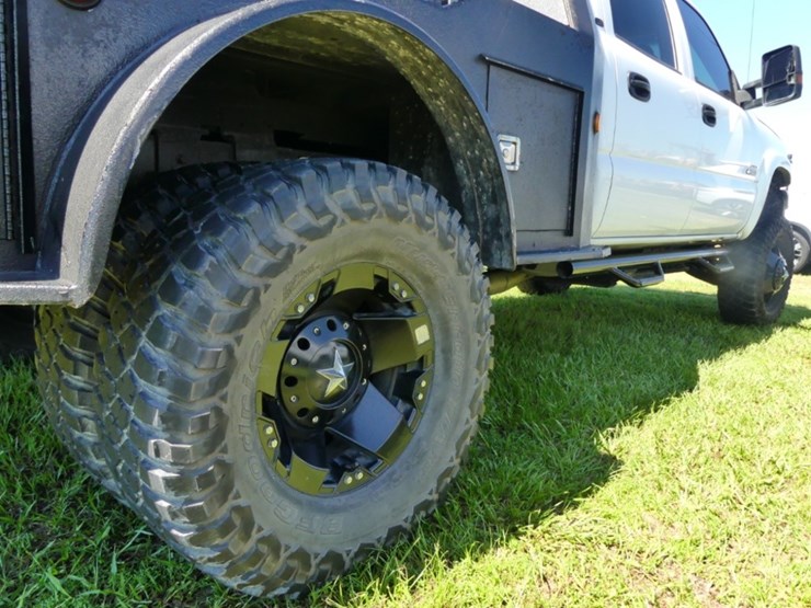 2005-chevrolet-3500-image-6