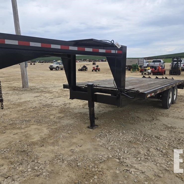 HOMEMADE FLAT BED
