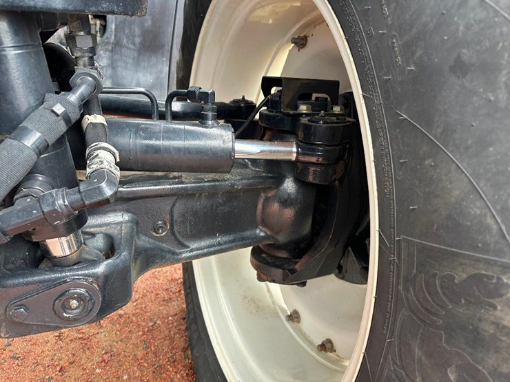 2020-new-holland-t8.320-image-36
