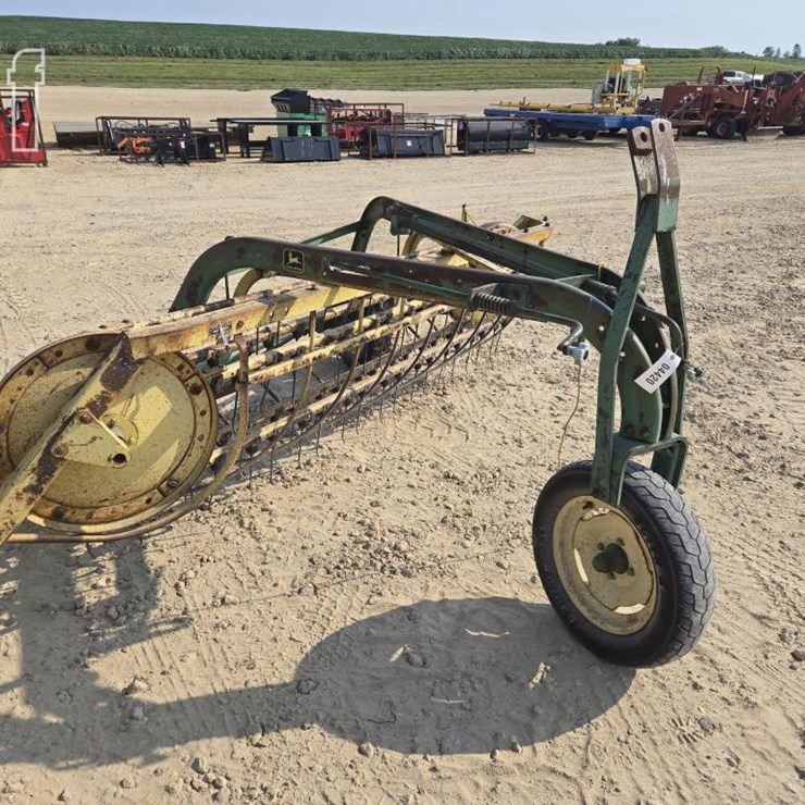 JOHN DEERE 660