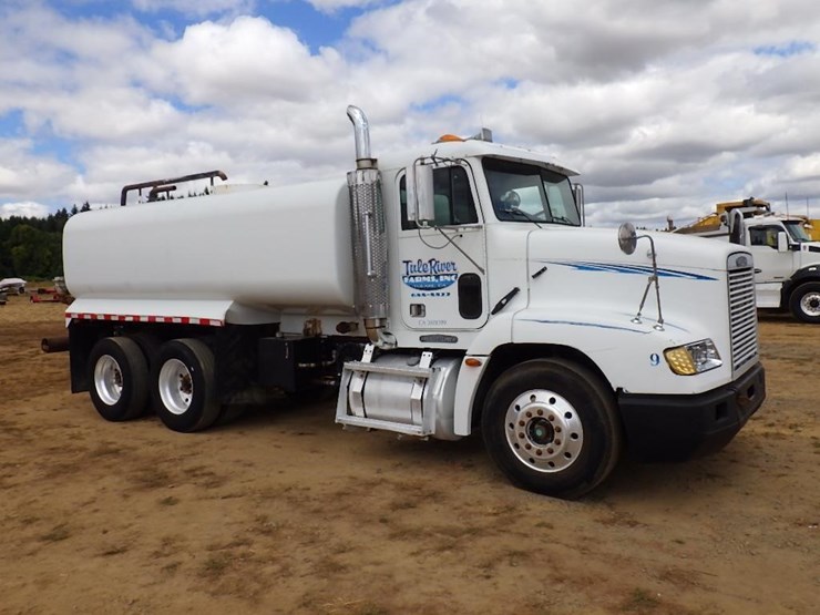 1994-freightliner-fld112-image-2