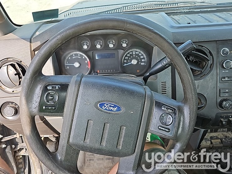 2013-ford-f250-image-25