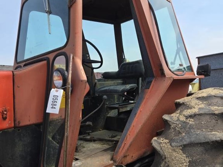 allis-chalmers-7020-image-13