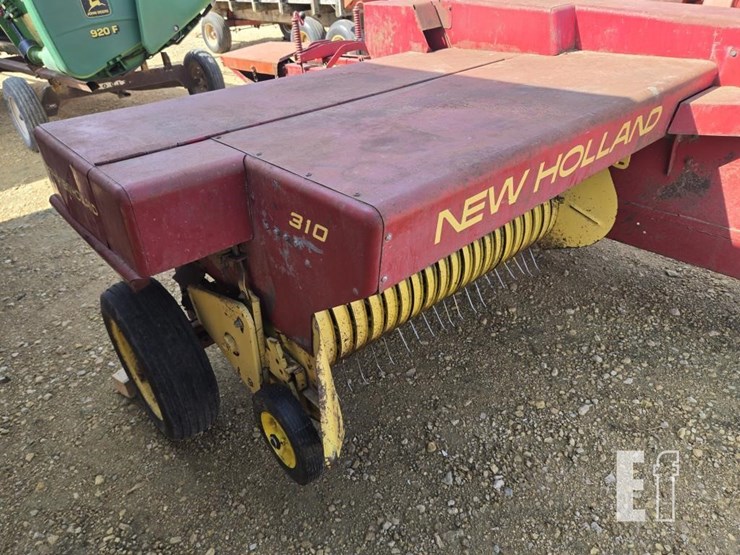 new-holland-310-image-5