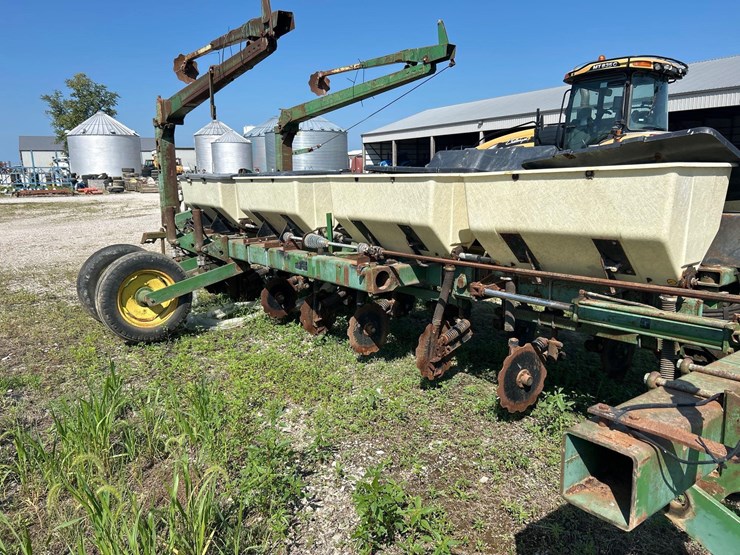 john-deere-7000-image-11