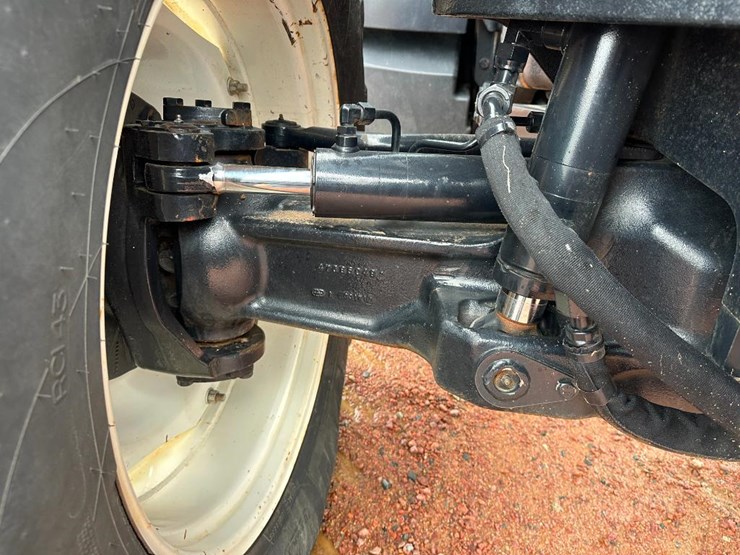 2020-new-holland-t8.320-image-38
