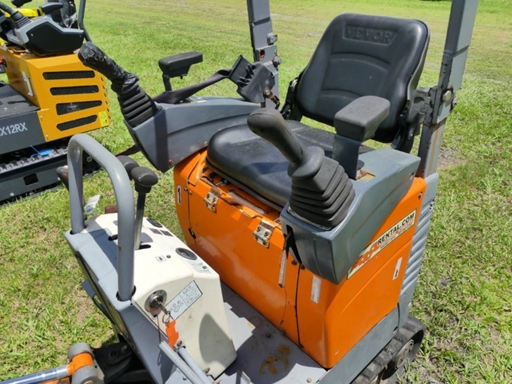 2018-bobcat-e10-image-9