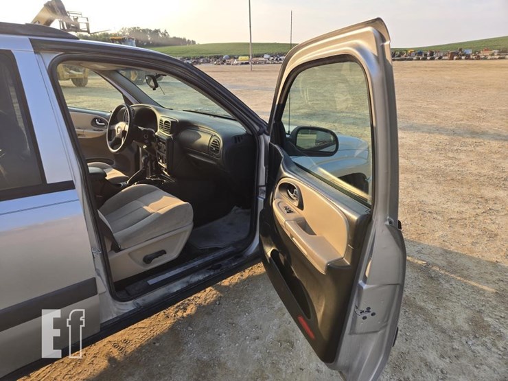 2005-chevrolet-trailblazer-image-24