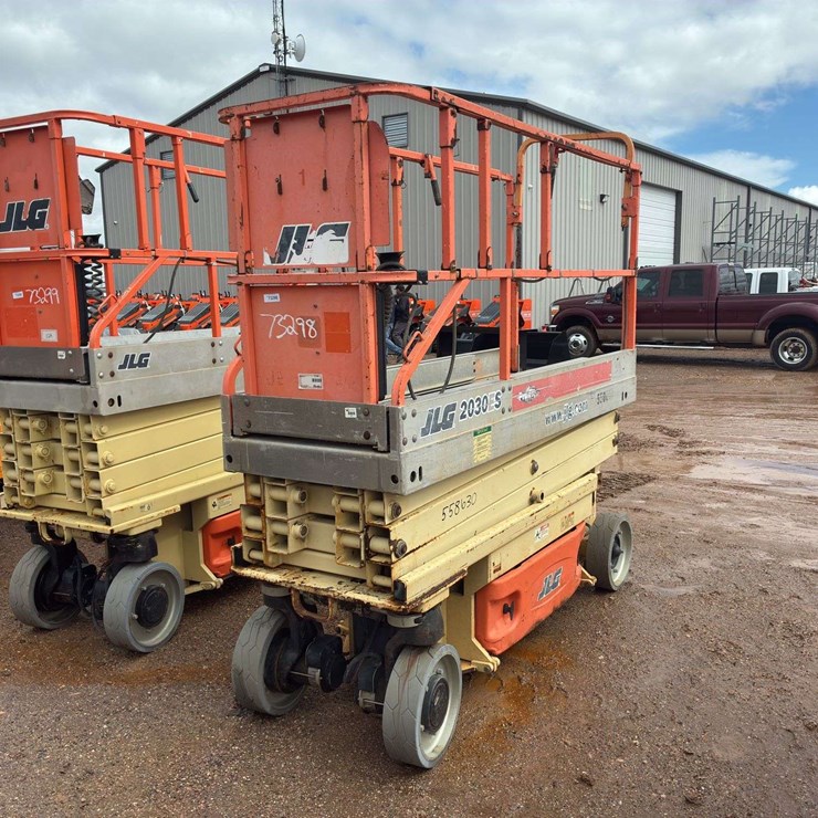 2005 JLG 2030ES
