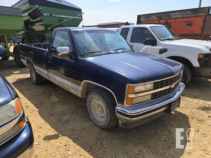 1993-chevrolet-silverado-1500-image-16