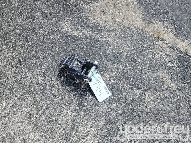 unused-2025-tpm-quick-hitch,-c/w-1”-pin-diameter-to-suit-mini-excavator-image-1