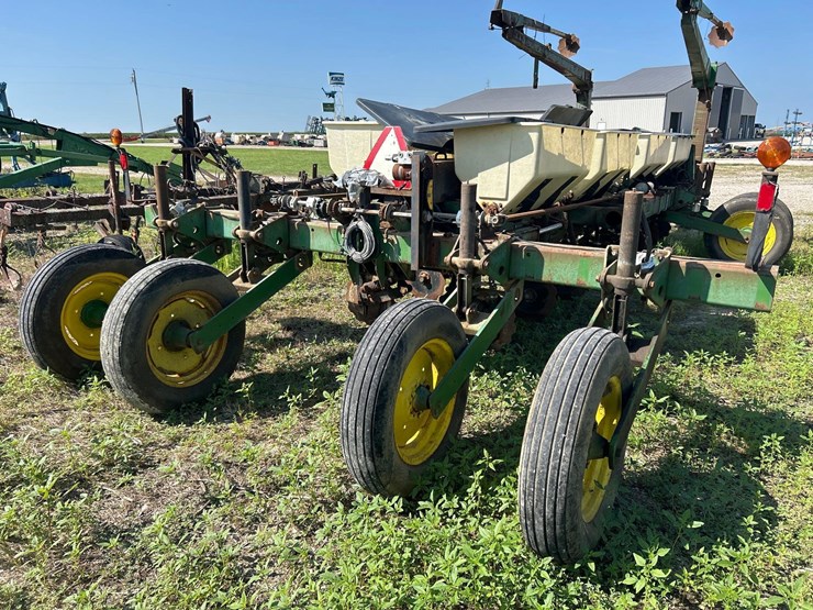 john-deere-7000-image-9