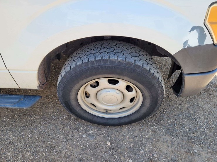 2011-ford-f150-xl-image-14