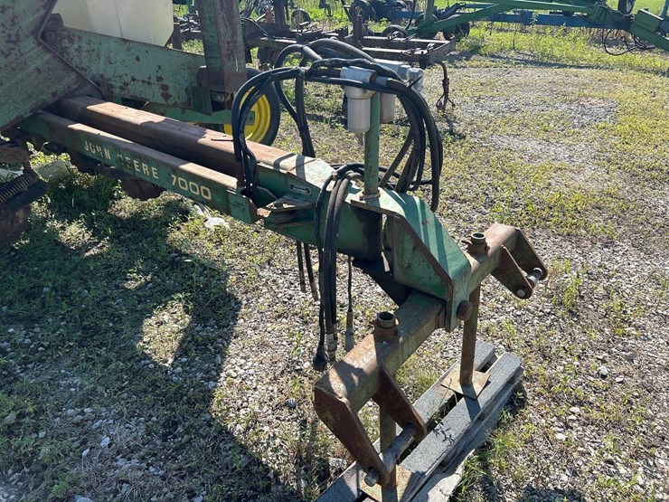john-deere-7000-image-3