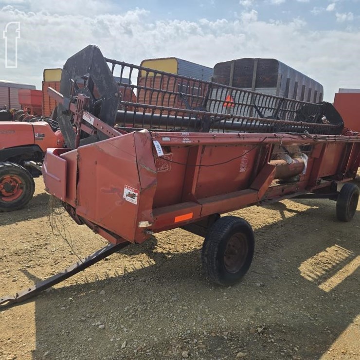 INTERNATIONAL 820