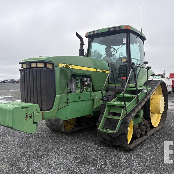 JOHN DEERE 8400T