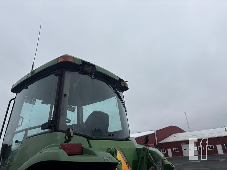 john-deere-8400t-image-19