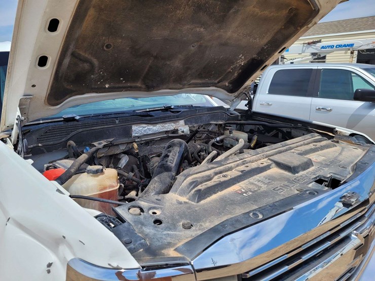 chevrolet-silverado-2500-image-14