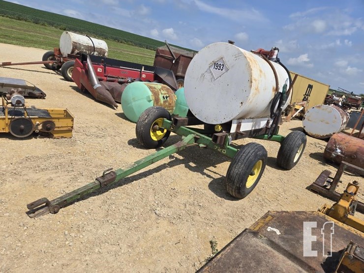 john-deere-720-image-1