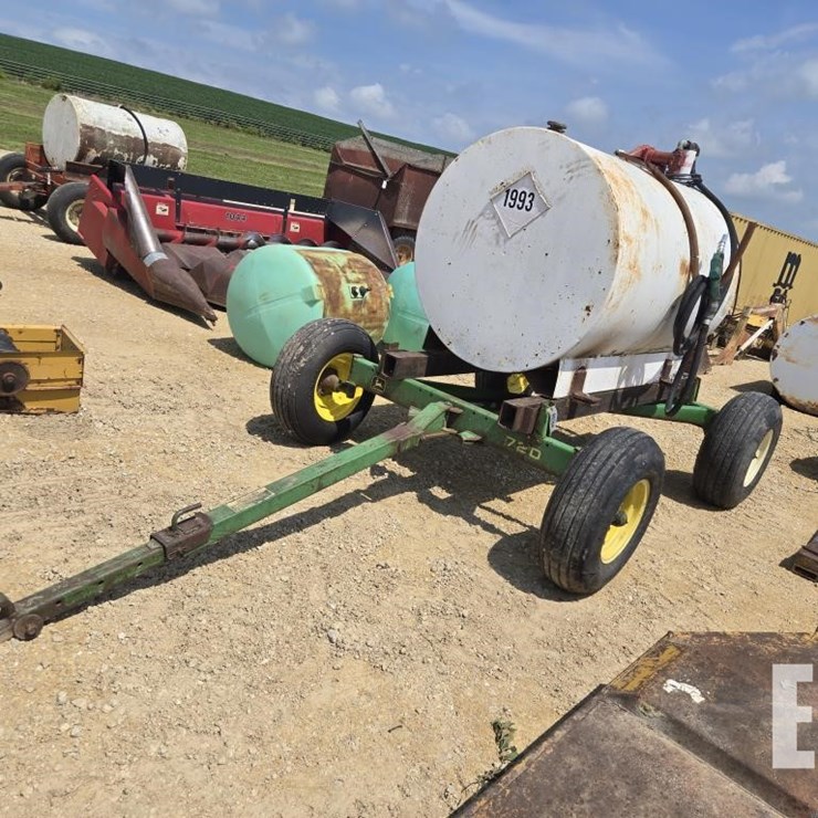 JOHN DEERE 720