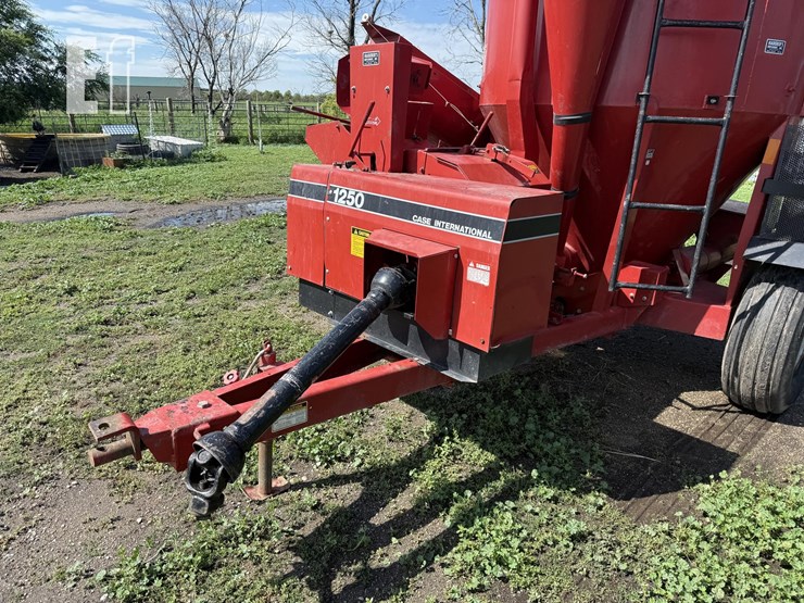 case-ih-1250-image-2