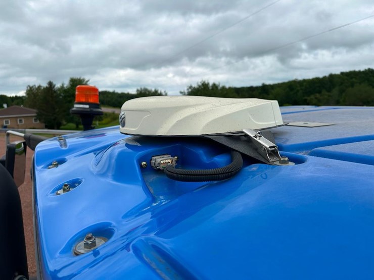 2020-new-holland-t8.320-image-63