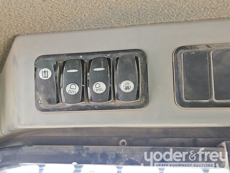 2019-caterpillar-289d-image-23