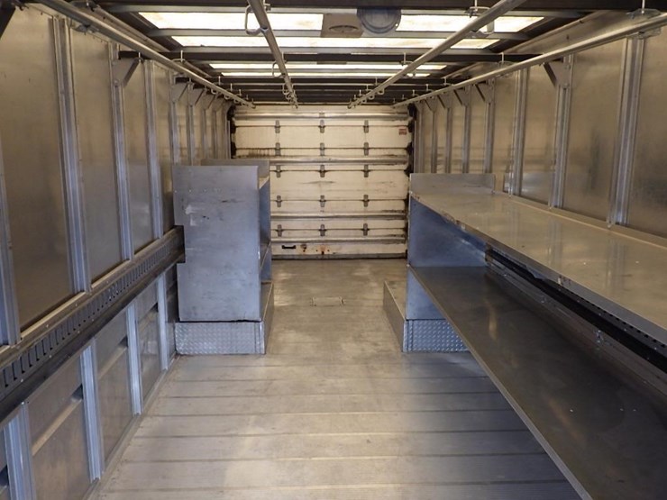 2012-freightliner-mt55-image-11