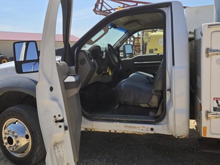 2009-ford-f550-image-8
