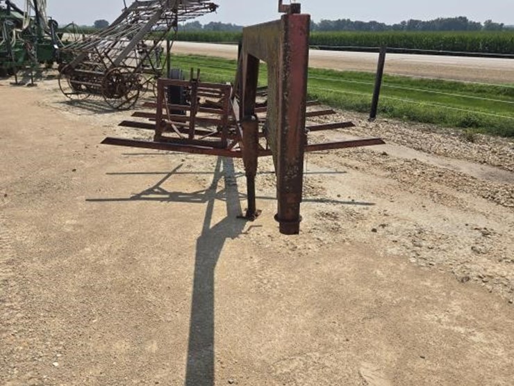 gooseneck-6-bale-carrier-w/-bale-forks-3769-image-2